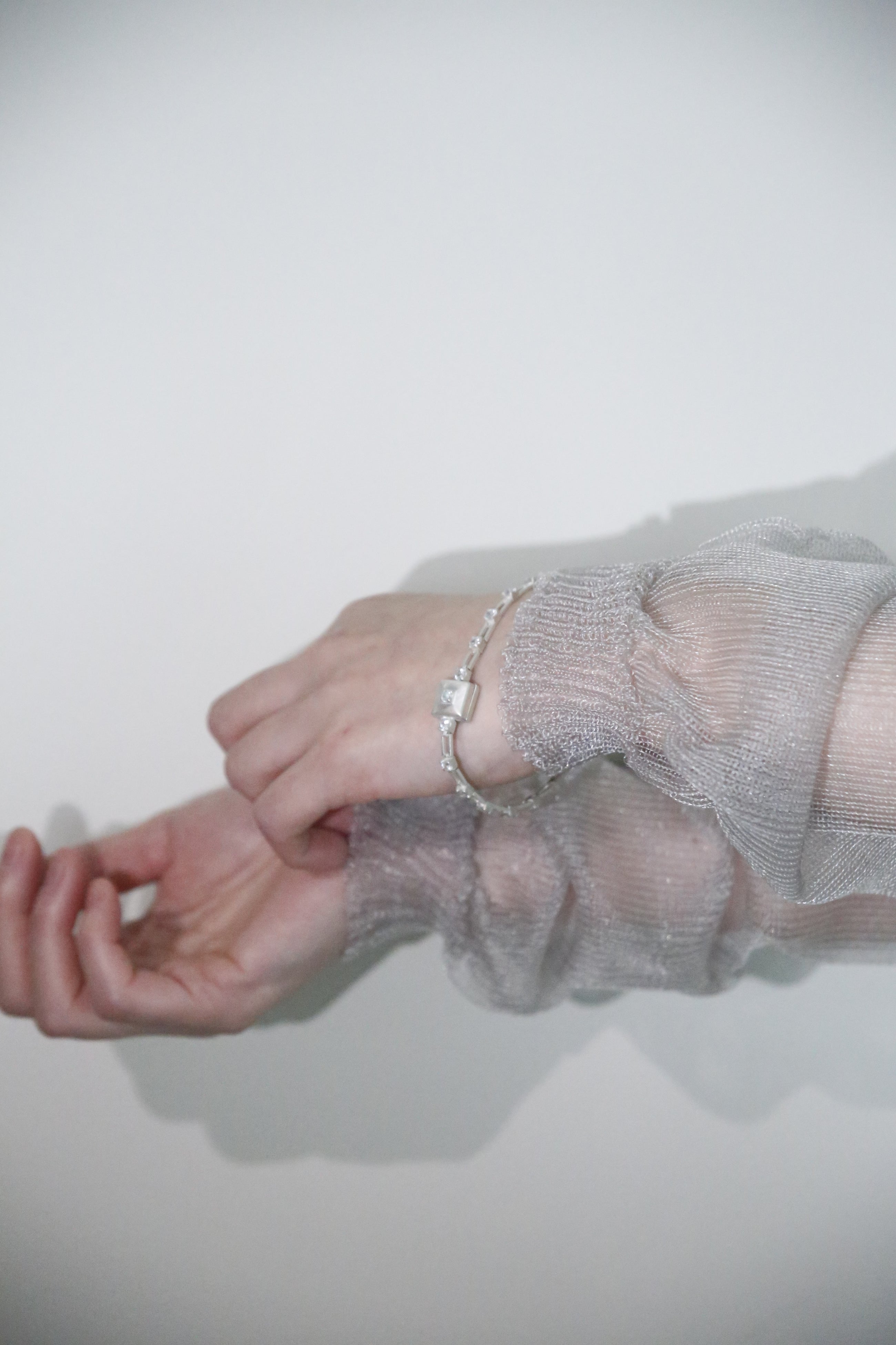 magnetic sequence bracelet – white topaz