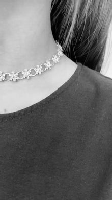 flower node necklace – white topaz