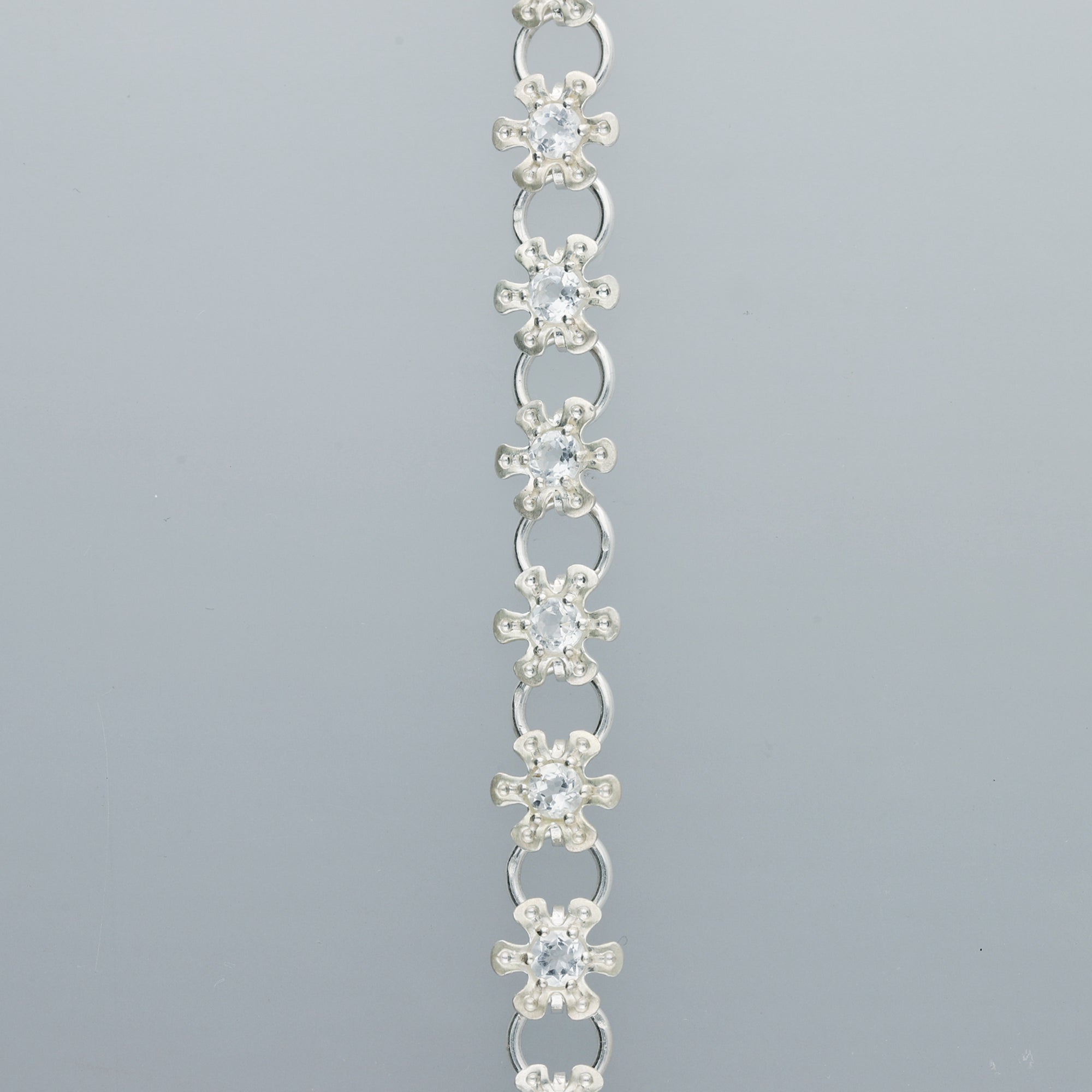 flower node necklace – white topaz
