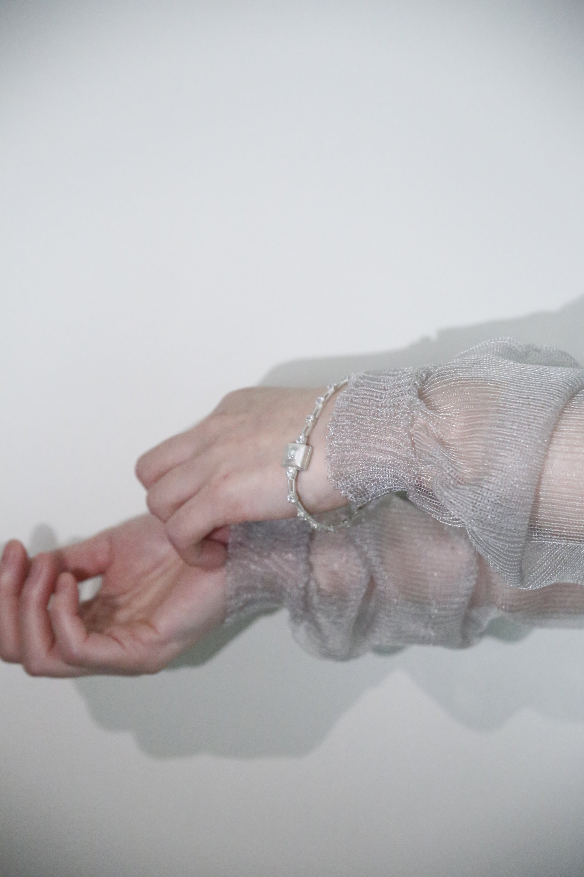 Magnetic bracelet - sequence