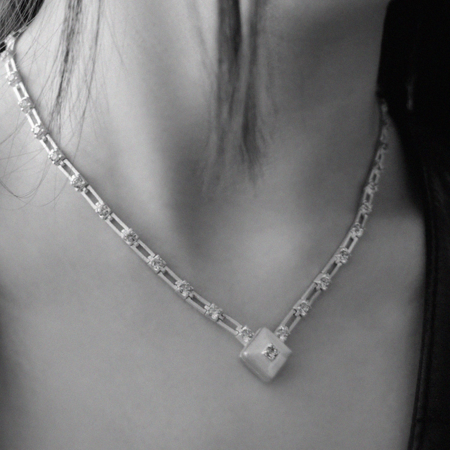 magnetic sequence necklace - white topaz