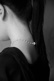 Magnetic necklace - still