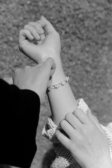 Flower node bracelet