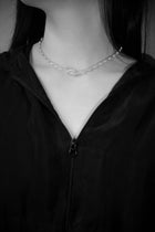 Magnetic necklace - still